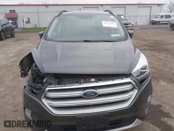 ✅ 2017 Ford Escape SE • VIN: 1FMCU9GD8HUC21134 • Lot: 42072503. Wystawiony na IAAI z przebiegiem 100 113 mil. Bezpłatny archiwum sprzedaży aukcyjnych z USA i szczegółowy raport historii pojazdu na DreamBid. Zdjęcie 13.