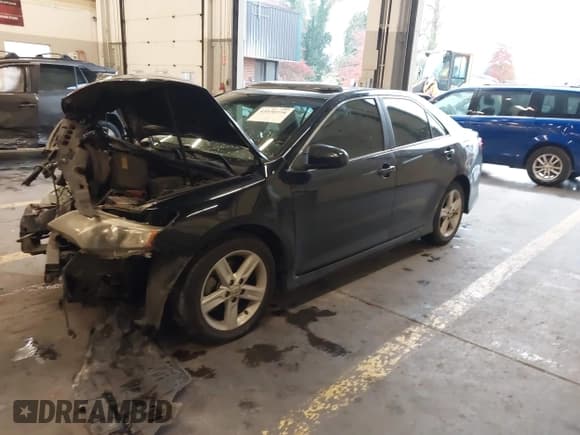 ✅ 2012 Toyota Camry LE • VIN: 4T1BF1FK1CU010972 • Lot: 43530554. Listed on IAAI with 273,633 mi. Free auction sales archive from the USA and detailed vehicle history report at DreamBid. Image 2.