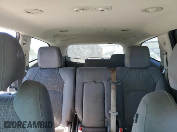 ✅ 2017 Chevrolet Traverse LS • VIN: 1GNKRFKD4HJ183949 • Lot: 70301334. Wystawiony na Copart z przebiegiem Nie podano. Bezpłatny archiwum sprzedaży aukcyjnych z USA i szczegółowy raport historii pojazdu na DreamBid. Zdjęcie 10.