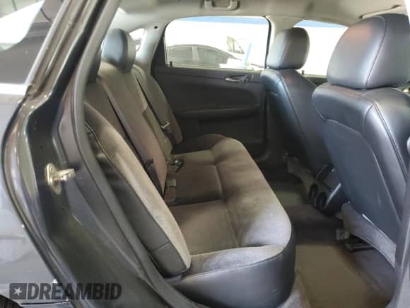 2015 Chevrolet Impala Police Police z VIN 2G1WD5E36F1157424, wystawiony jako Copart lot #62017755 z przebiegiem 185 746 mil mil oraz Szkoda całkowita • Salvage title. Historia ofert i sprzedaży dostępna na DreamBid. Obrazek 10.