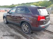 ✅ 2011 Kia Sorento EX • VIN: 5XYKUDA22BG097221 • Lot: 43130704. Listed on IAAI with 211,877 mi. Free auction sales archive from the USA and detailed vehicle history report at DreamBid. Image 3.