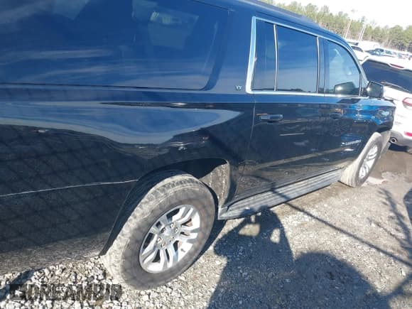 ✅ 2017 Chevrolet Suburban LT • VIN: 1GNSKHKCXHR134666 • Lot: 41205556. Wystawiony na IAAI z przebiegiem 160 064 mil. Bezpłatny archiwum sprzedaży aukcyjnych z USA i szczegółowy raport historii pojazdu na DreamBid. Zdjęcie 4.