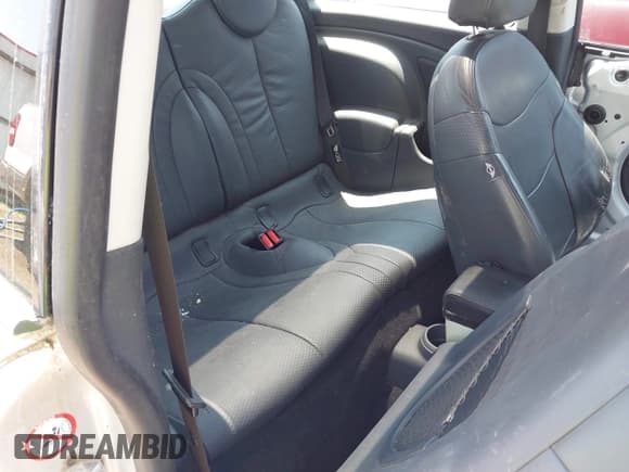 ✅ 2003 MINI Hardtop • VIN: WMWRC33403TC38853 • Лот: 42427825. Опубликован ранее на IAAI с пробегом 111 526 миль. Бесплатный доступ к архиву аукционных продаж из США и подробный отчёт об истории автомобиля на DreamBid. Изображение 8.