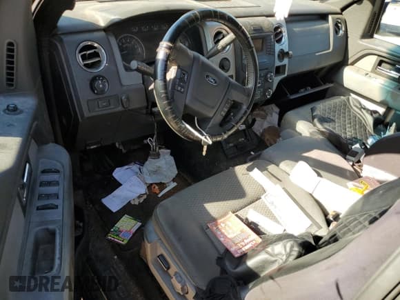 ✅ 2013 Ford F-150 XL • VIN: 1FTVW1ET4DKF44654 • Lot: 62200525. Wystawiony na Copart z przebiegiem Nie podano. Bezpłatny archiwum sprzedaży aukcyjnych z USA i szczegółowy raport historii pojazdu na DreamBid. Zdjęcie 8.