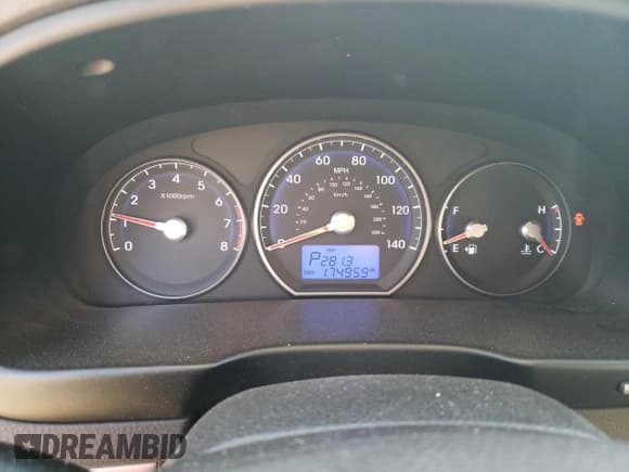 ✅ 2012 Hyundai Santa Fe GLS • VIN: 5XYZGDAB1CG162535 • Lot: 79842324. Listed on Copart with 174,959 mi. Free auction sales archive from the USA and detailed vehicle history report at DreamBid. Image 9.