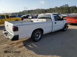 1996 Chevrolet S-10 с VIN 1GCCS14X9TK108291, выставлен на аукционе Copart как лот 75901154 с пробегом 302 074 миль миль и Списание • Salvage title. История ставок и продаж доступна на DreamBid. Изображение 3.
