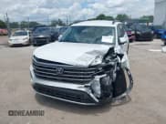 ✅ 2024 Volkswagen Atlas SE • VIN: 1V2WR2CA7RC622654 • Лот: 42784992. Опубликован ранее на IAAI с пробегом 11 923 миль. Бесплатный доступ к архиву аукционных продаж из США и подробный отчёт об истории автомобиля на DreamBid. Изображение 6.