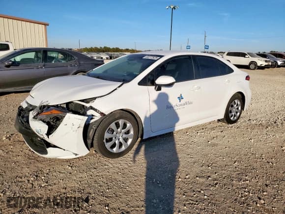 ✅ 2024 Toyota Corolla LE • VIN: 5YFB4MDE7RP138776 • Lot: 92272525. Wystawiony na Copart z przebiegiem 35 254 mil. Bezpłatny archiwum sprzedaży aukcyjnych z USA i szczegółowy raport historii pojazdu na DreamBid. Zdjęcie 1.