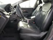 ✅ 2013 Hyundai Azera • VIN: KMHFH4JG4DA317104 • Лот: 52909875. Опубликован ранее на Copart с пробегом 125 485 миль. Бесплатный доступ к архиву аукционных продаж из США и подробный отчёт об истории автомобиля на DreamBid. Изображение 7.