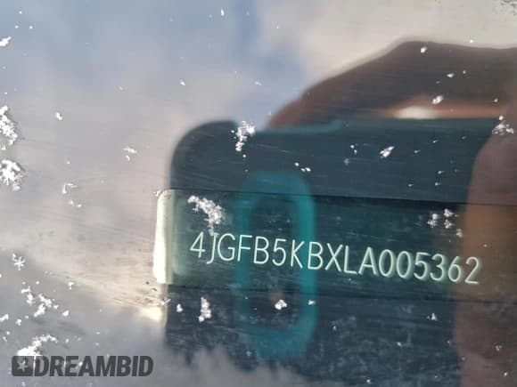 ✅ 2020 Mercedes-Benz GLE 450 • VIN: 4JGFB5KBXLA005362 • Lot: 63282945. Listed on Copart with 45,255 mi. Free auction sales archive from the USA and detailed vehicle history report at DreamBid. Image 13.