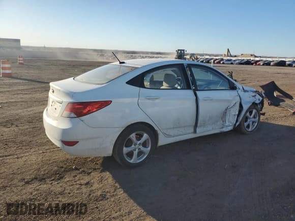 ✅ 2013 Hyundai Accent GL • VIN: KMHCT4AEXDU529570 • Лот: 47083185. Опубликован ранее на Copart с пробегом 150 927 миль. Бесплатный доступ к архиву аукционных продаж из США и подробный отчёт об истории автомобиля на DreamBid. Изображение 3.