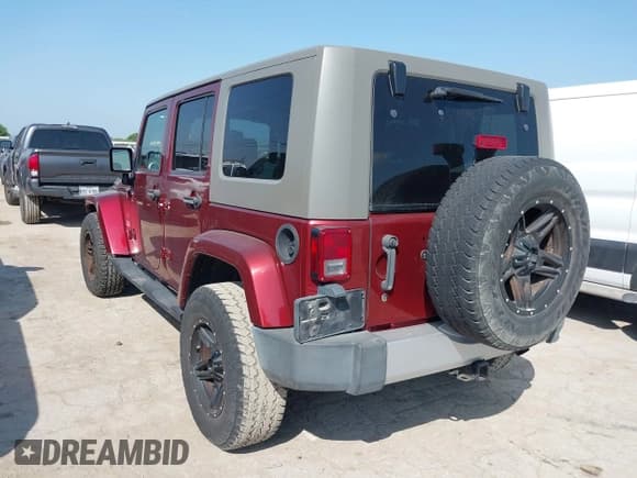 ✅ 2008 Jeep Wrangler Unlimited Sahara • VIN: 1J4GA59168L551896 • Lot: 42173185. Listed on IAAI with 192,394 mi. Free auction sales archive from the USA and detailed vehicle history report at DreamBid. Image 3.