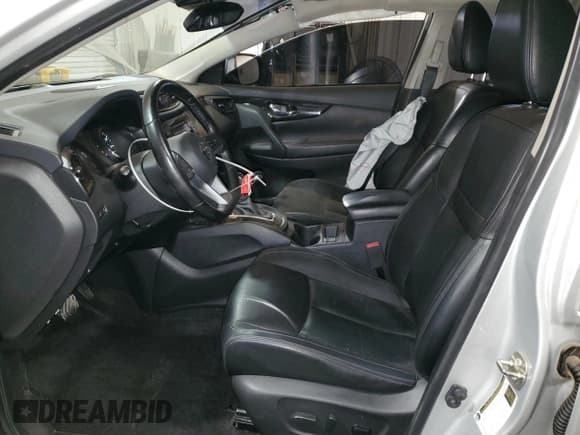 ✅ 2021 Nissan Rogue SL • VIN: JN1BJ1CV8MW305299 • Lot: 60026545. Wystawiony na Copart z przebiegiem 72 597 mil. Bezpłatny archiwum sprzedaży aukcyjnych z USA i szczegółowy raport historii pojazdu na DreamBid. Zdjęcie 7.