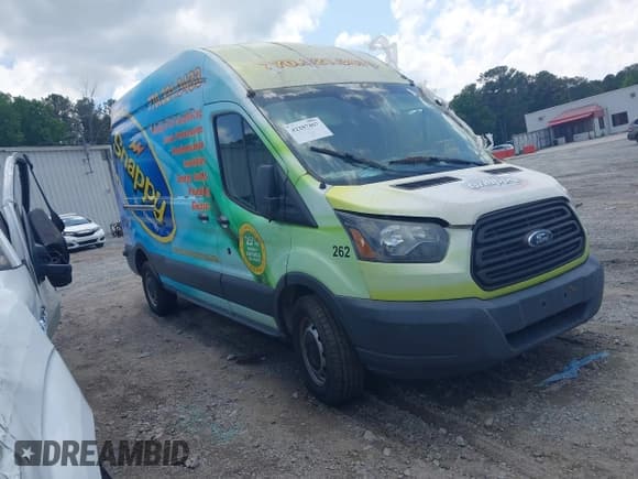✅ 2015 Ford Transit Cargo • VIN: 1FTNR2XG6FKA51879 • Lot: 42207467. Wystawiony na IAAI z przebiegiem 204 563 mil. Bezpłatny archiwum sprzedaży aukcyjnych z USA i szczegółowy raport historii pojazdu na DreamBid. Zdjęcie 1.