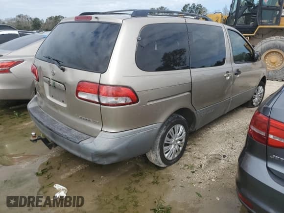 ✅ 2003 Toyota Sienna CE • VIN: 4T3ZF19C93U556025 • Lot: 74128754. Listed on Copart with Not provided. Free auction sales archive from the USA and detailed vehicle history report at DreamBid. Image 3.