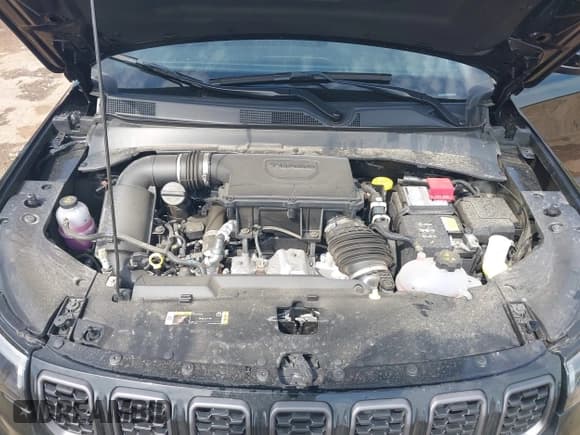 ✅ 2025 Jeep Compass Latitude • VIN: 3C4NJDBN9ST566313 • Lot: 43060734. Listed on IAAI with 5,216 mi. Free auction sales archive from the USA and detailed vehicle history report at DreamBid. Image 10.