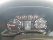 ✅ 2018 Chevrolet Silverado 1500 Work Truck • VIN: 1GCVKNEH0JZ108322 • Lot: 42639135. Wystawiony na Copart z przebiegiem 194 147 mil. Bezpłatny archiwum sprzedaży aukcyjnych z USA i szczegółowy raport historii pojazdu na DreamBid. Zdjęcie 9.