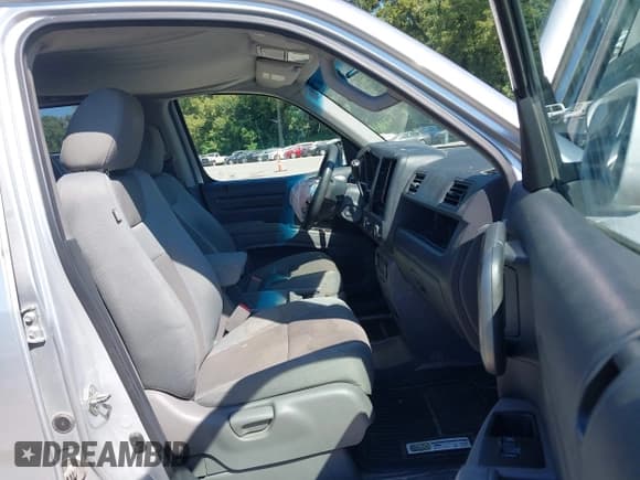 ✅ 2011 Honda Ridgeline RTS • VIN: 5FPYK1F42BB451665 • Лот: 43060983. Опубликован ранее на IAAI с пробегом 243 012 миль. Бесплатный доступ к архиву аукционных продаж из США и подробный отчёт об истории автомобиля на DreamBid. Изображение 5.