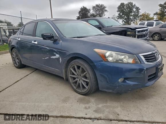 ✅ 2010 Honda Accord EX-L • VIN: 5KBCP3F80AB017036 • Лот: 94175235. Опубликован ранее на Copart с пробегом 225 764 миль. Бесплатный доступ к архиву аукционных продаж из США и подробный отчёт об истории автомобиля на DreamBid. Изображение 4.