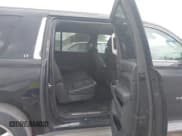 ✅ 2015 Chevrolet Suburban LT • VIN: 1GNSCJKC1FR545648 • Lot: 42982512. Wystawiony na IAAI z przebiegiem 405 947 mil. Bezpłatny archiwum sprzedaży aukcyjnych z USA i szczegółowy raport historii pojazdu na DreamBid. Zdjęcie 8.