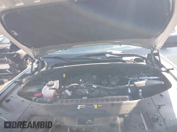 2025 Jeep Grand Cherokee Limited with VIN 1C4RJJBG5S8672323, listed as a IAAI auction lot 43060461 with 4,805 mi miles and . Bid and sale history available at DreamBid. Image 10.