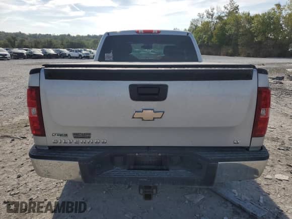 2010 Chevrolet Silverado 1500 LT с VIN 1GCSKSE32AZ173100, выставлен на аукционе Copart как лот 84477555 с пробегом 179 585 миль миль и Чистый • Clean title. История ставок и продаж доступна на DreamBid. Изображение 6.