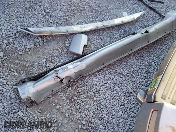 ✅ 2009 Mercury Mariner Premier • VIN: 4M2CU87789KJ23933 • Lot: 45120455. Listed on Copart with 104,465 mi. Free auction sales archive from the USA and detailed vehicle history report at DreamBid. Image 13.