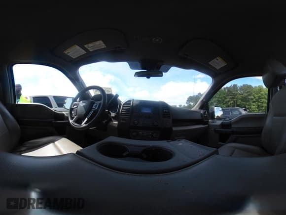 ✅ 2019 Ford F-150 XL • VIN: 1FTMF1CB5KKD32509 • Lot: 42354879. Wystawiony na IAAI z przebiegiem 138 104 mil. Bezpłatny archiwum sprzedaży aukcyjnych z USA i szczegółowy raport historii pojazdu na DreamBid. Zdjęcie 20.