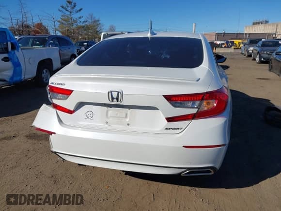 ✅ 2020 Honda Accord Sport • VIN: 1HGCV1F35LA126232 • Lot: 43615520. Wystawiony na IAAI z przebiegiem 26 317 mil. Bezpłatny archiwum sprzedaży aukcyjnych z USA i szczegółowy raport historii pojazdu na DreamBid. Zdjęcie 16.