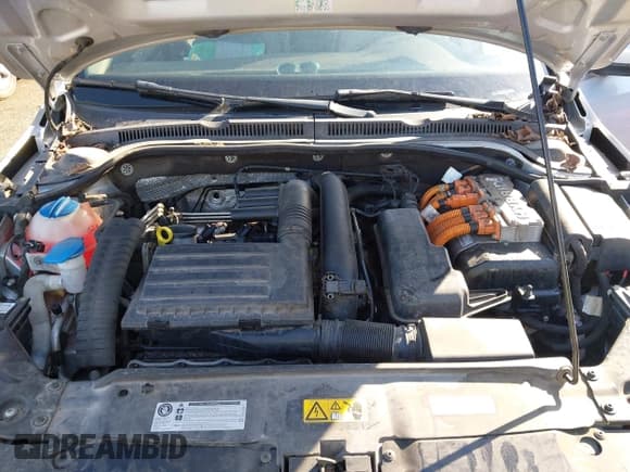 ✅ 2013 Volkswagen Jetta Hybrid SE • VIN: 3VW637AJ3DM213882 • Lot: 42552080. Listed on IAAI with 71,284 mi. Free auction sales archive from the USA and detailed vehicle history report at DreamBid. Image 10.