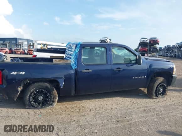 2009 Chevrolet Silverado 1500 LS with VIN 2GCEK13C591128506, listed as a IAAI auction lot 42728918 with 153,766 mi miles and . Bid and sale history available at DreamBid. Image 13.