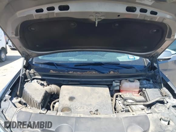 ✅ 2019 Chevrolet Traverse LT Cloth • VIN: 1GNERGKW2KJ258790 • Lot: 43320708. Wystawiony na IAAI z przebiegiem 123 720 mil. Bezpłatny archiwum sprzedaży aukcyjnych z USA i szczegółowy raport historii pojazdu na DreamBid. Zdjęcie 10.