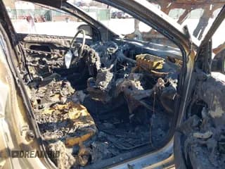 ✅ 2019 Hyundai Accent SE • VIN: 3KPC24A34KE077133 • Лот: 41619357. Опубликован ранее на IAAI с пробегом 104 956 миль. Бесплатный доступ к архиву аукционных продаж из США и подробный отчёт об истории автомобиля на DreamBid. Изображение 5.