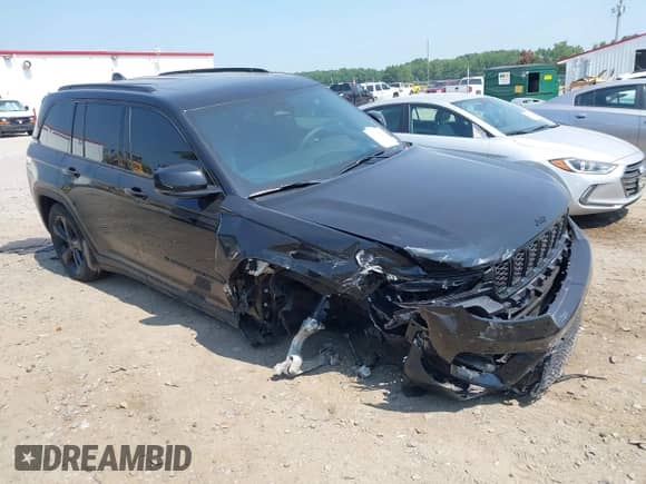 2024 Jeep Grand Cherokee Altitude с VIN 1C4RJHAG5RC252675, выставлен на аукционе IAAI как лот 42613521 с пробегом 8 027 миль миль и . История ставок и продаж доступна на DreamBid. Изображение 1.