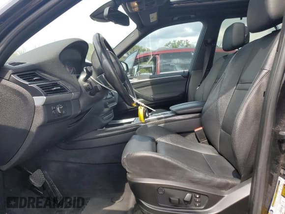 ✅ 2012 BMW X5 50i • VIN: 5UXZV8C51CL424965 • Лот: 64414455. Опубликован ранее на Copart с пробегом 121 894 миль. Бесплатный доступ к архиву аукционных продаж из США и подробный отчёт об истории автомобиля на DreamBid. Изображение 7.