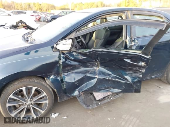 ✅ 2018 Toyota Corolla LE • VIN: 5YFBURHE9JP793405 • Lot: 43738299. Listed on IAAI with 64,800 mi. Free auction sales archive from the USA and detailed vehicle history report at DreamBid. Image 6.