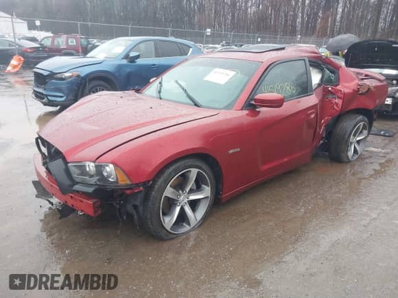 ✅ 2014 Dodge Charger RT • VIN: 2C3CDXCT4EH219244 • Lot: 41519286. Wystawiony na IAAI z przebiegiem 111 385 mil. Bezpłatny archiwum sprzedaży aukcyjnych z USA i szczegółowy raport historii pojazdu na DreamBid. Zdjęcie 18.