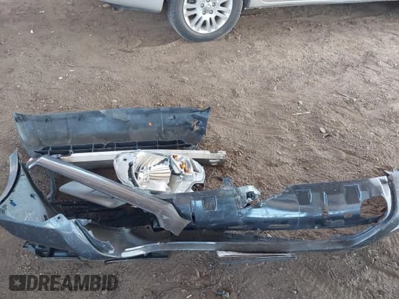 ✅ 2015 Toyota Tacoma PreRunner • VIN: 3TMKU4HN0FM046941 • Lot: 42533553. Wystawiony na IAAI z przebiegiem 123 115 mil. Bezpłatny archiwum sprzedaży aukcyjnych z USA i szczegółowy raport historii pojazdu na DreamBid. Zdjęcie 11.