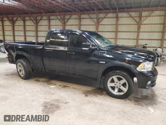 ✅ 2009 Dodge 1500 Sport • VIN: 1D3HV18T19S820203 • Lot: 49794804. Wystawiony na Copart z przebiegiem 155 951 mil. Bezpłatny archiwum sprzedaży aukcyjnych z USA i szczegółowy raport historii pojazdu na DreamBid. Zdjęcie 4.