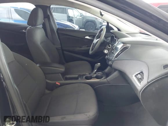 ✅ 2017 Chevrolet Cruze LT • VIN: 3G1BE6SMXHS606559 • Lot: 43421085. Listed on IAAI with 161,150 mi. Free auction sales archive from the USA and detailed vehicle history report at DreamBid. Image 5.