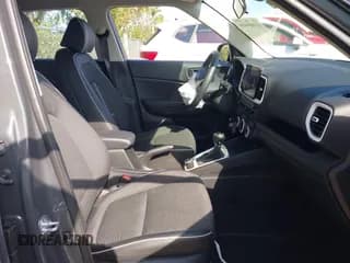 ✅ 2023 Hyundai Venue Limited • VIN: KMHRC8A3XPU275847 • Lot: 41889404. Listed on IAAI with 8,555 mi. Free auction sales archive from the USA and detailed vehicle history report at DreamBid. Image 5.