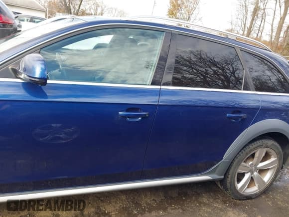 ✅ 2015 Audi allroad A4 Premium Plus • VIN: WA1UFAFL2FA026622 • Лот: 43687546. Опубликован ранее на IAAI с пробегом 42 294 миль. Бесплатный доступ к архиву аукционных продаж из США и подробный отчёт об истории автомобиля на DreamBid. Изображение 14.