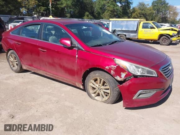 2015 Hyundai Sonata SE с VIN 5NPE24AF7FH129245, выставлен на аукционе IAAI как лот 43583432 с пробегом 181 393 миль миль и . История ставок и продаж доступна на DreamBid. Изображение 1.