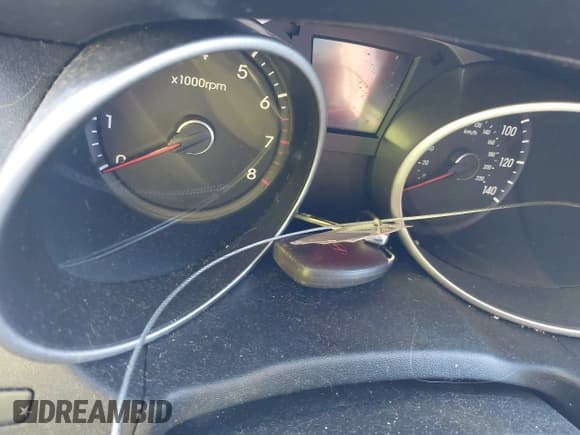 ✅ 2015 Hyundai Tucson Limited • VIN: KM8JUCAGXFU987810 • Lot: 43649976. Wystawiony na IAAI z przebiegiem 177 640 mil. Bezpłatny archiwum sprzedaży aukcyjnych z USA i szczegółowy raport historii pojazdu na DreamBid. Zdjęcie 11.