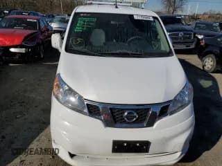 ✅ 2018 Nissan NV200 S • VIN: 3N6CM0KN4JK696234 • Lot: 71793662. Wystawiony na Copart z przebiegiem 132 054 mil. Bezpłatny archiwum sprzedaży aukcyjnych z USA i szczegółowy raport historii pojazdu na DreamBid. Zdjęcie 5.