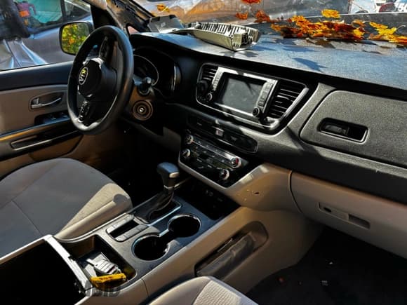 ✅ 2019 Kia Sedona EX • VIN: KNDMB5C10K6564809 • Лот: 87315055. Опубликован ранее на Copart с пробегом Не указан. Бесплатный доступ к архиву аукционных продаж из США и подробный отчёт об истории автомобиля на DreamBid. Изображение 6.