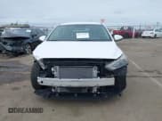 ✅ 2019 Hyundai Ioniq Blue • VIN: KMHC65LC9KU122779 • Lot: 41722347. Wystawiony na IAAI z przebiegiem 75 644 mil. Bezpłatny archiwum sprzedaży aukcyjnych z USA i szczegółowy raport historii pojazdu na DreamBid. Zdjęcie 12.