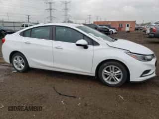 2017 Chevrolet Cruze LT z VIN 1G1BE5SM7H7238575, wystawiony jako Copart lot #67606632 z przebiegiem 72 539 mil mil oraz . Historia ofert i sprzedaży dostępna na DreamBid. Obrazek 4.