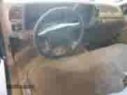 ✅ 1995 GMC Sierra 1500 • VIN: 1GTEC14H5SZ526271 • Лот: 84008495. Размещён на Copart с пробегом 177 198 миль миль. Получите бесплатный доступ к архиву аукционных продаж из США и посмотрите подробный отчёт об истории автомобиля на DreamBid. Изображение 8.