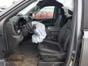 ✅ 2024 Chevrolet Silverado 1500 • VIN: 1GCVDDE86RZ100399 • Лот: 66282075. Опубликован ранее на Copart с пробегом 44 253 миль. Бесплатный доступ к архиву аукционных продаж из США и подробный отчёт об истории автомобиля на DreamBid. Изображение 7.